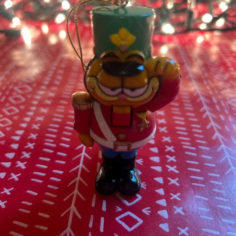 Garfield nutcrackerer ornament
